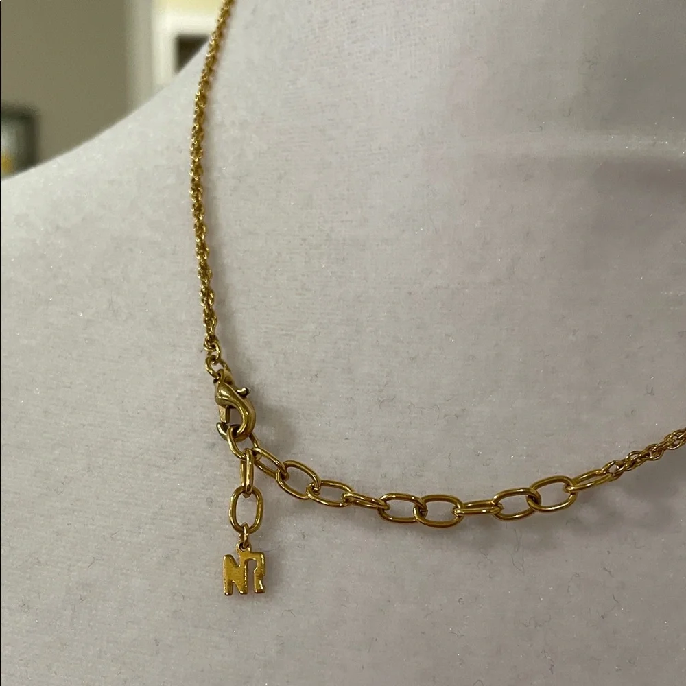 🌸Nina Ricci Gold Necklace